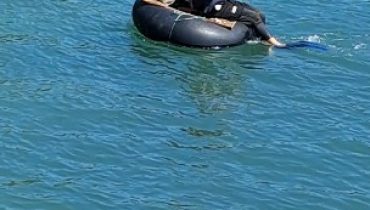 Fischer auf seinem SchlauchBoot